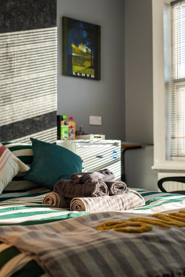 Heart Of Maidstone - Premium Double Rooms With Free Wi-Fi Exterior foto