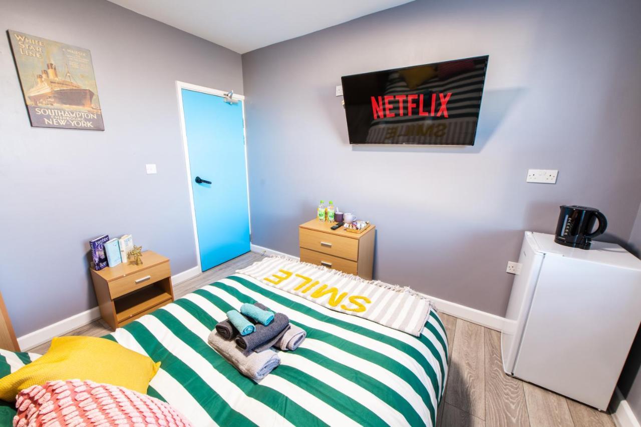 Heart Of Maidstone - Premium Double Rooms With Free Wi-Fi Exterior foto